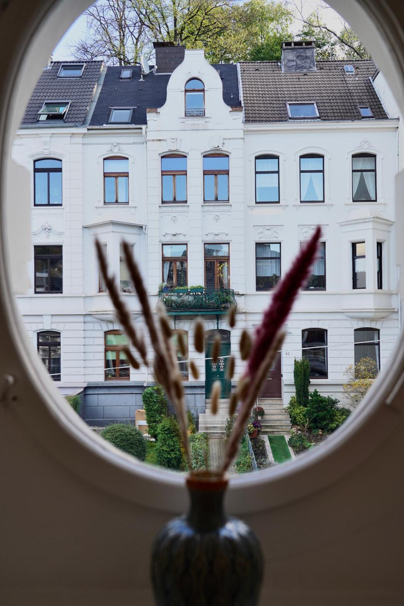 Luxurioeses Altbau Im Szenenviertel Apartment Wuppertal Exterior photo